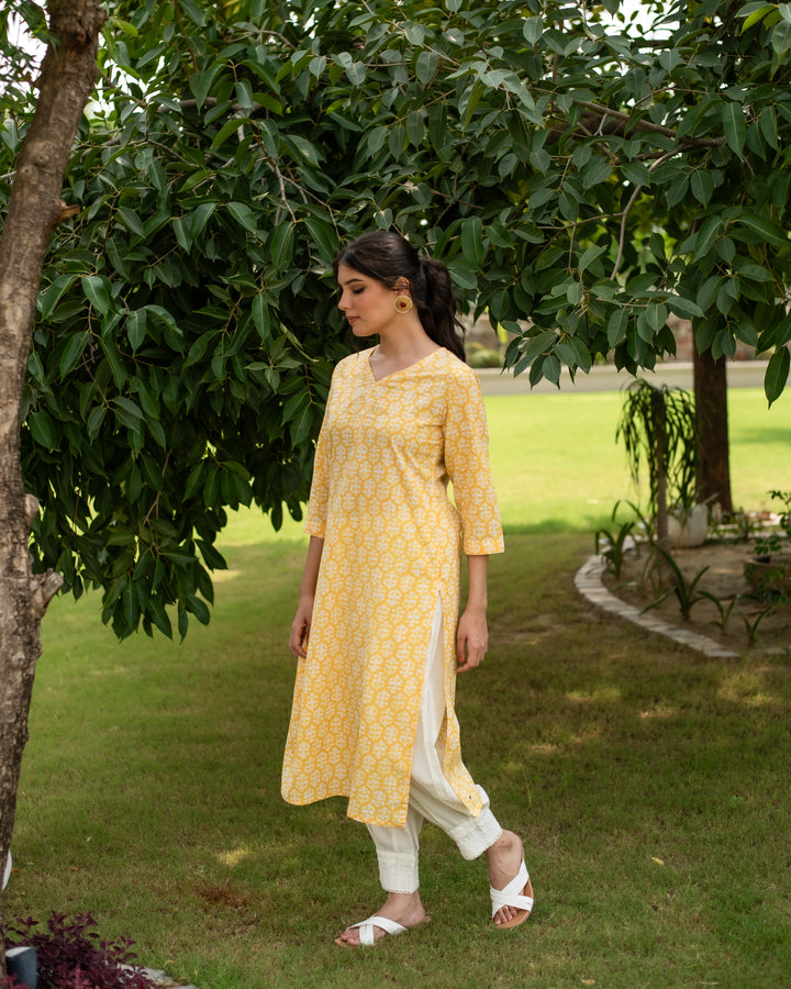 Charvi Straight Kurta