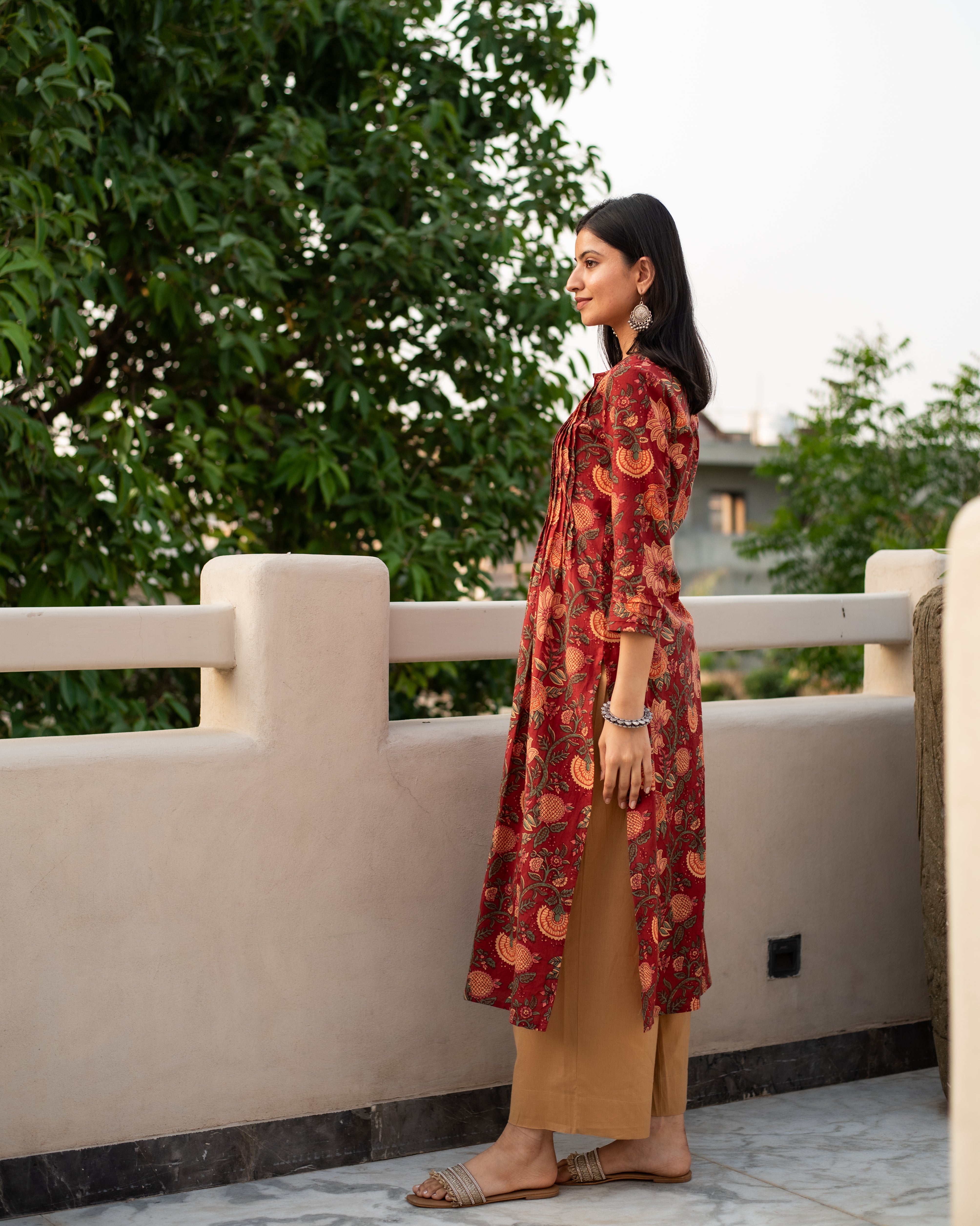 Maroon with Multicolored Cotton Round neck Jaal print Straight Kurta