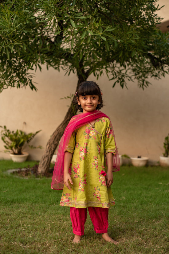 Mehndi Green Kurta with Majenta Pink Salwar and Dupatta