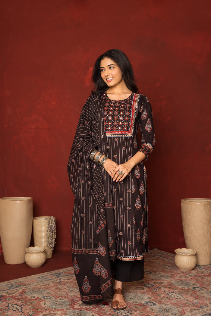 KRITIKA KURTA DUPATTA