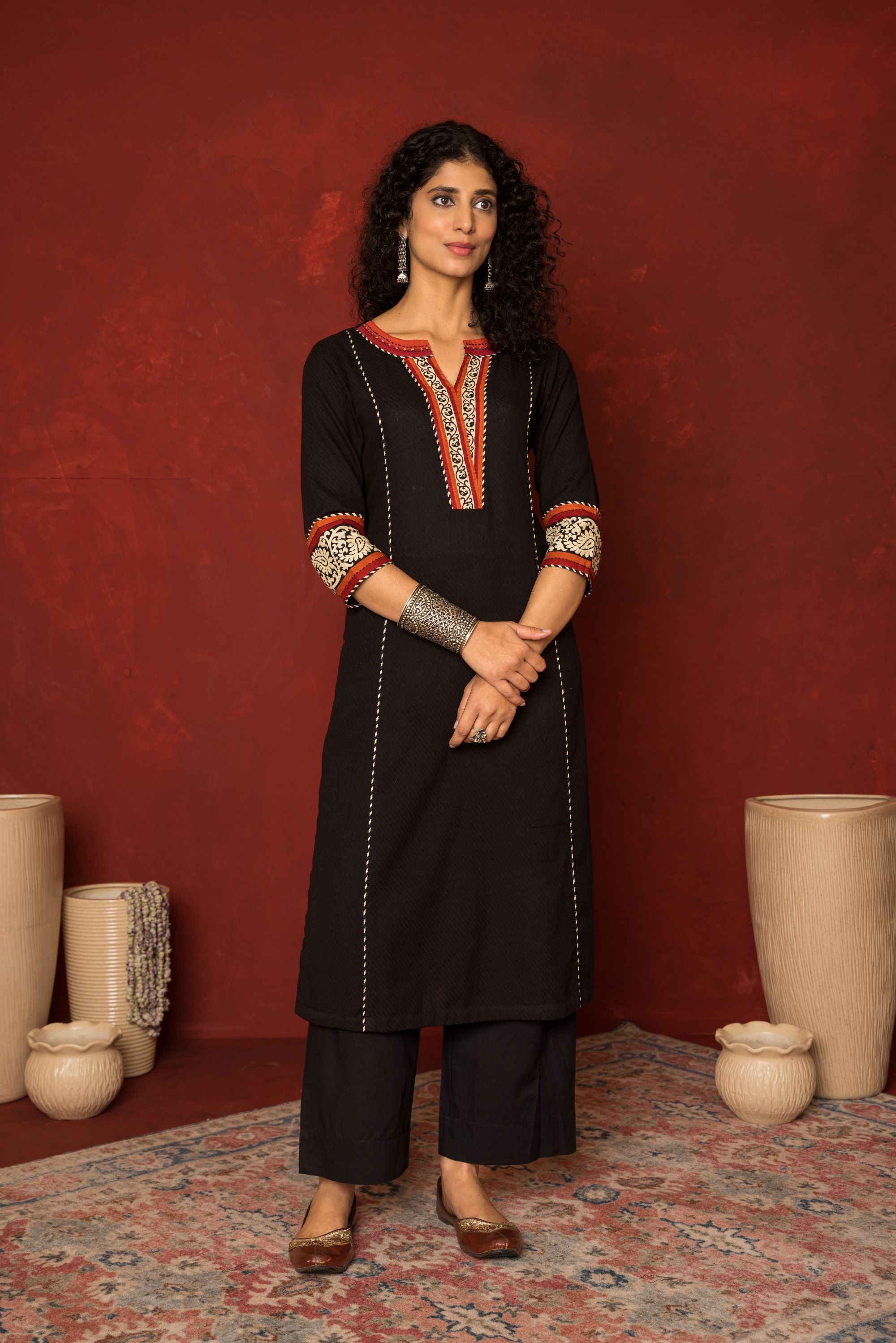 Ayushi KURTA