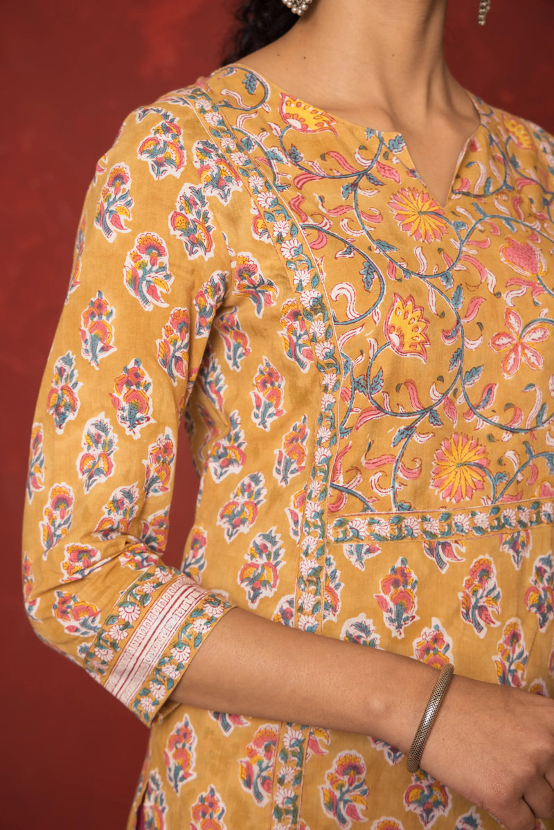 MUSTURD COTTON ROUND NECK HANDBLOCK HIGHLIGHTED WITH BORDERS KURTA FOR WOMEN'S