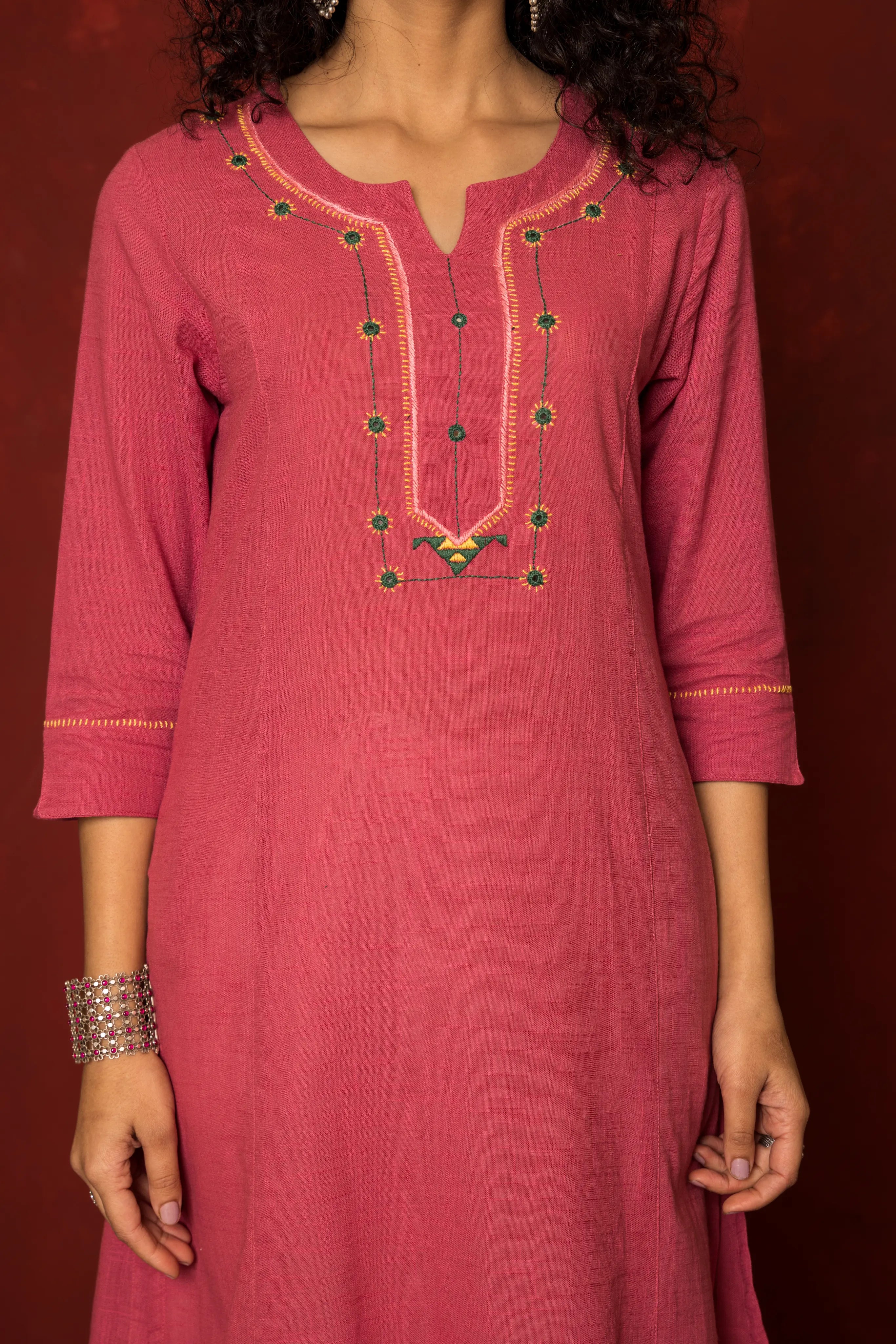 ONION PINK COTTON SLUB KURTA HIGHLIGHTED WITH HAND MIRROR WORK WITH KATHA KURTA FOR WOMEN'S
