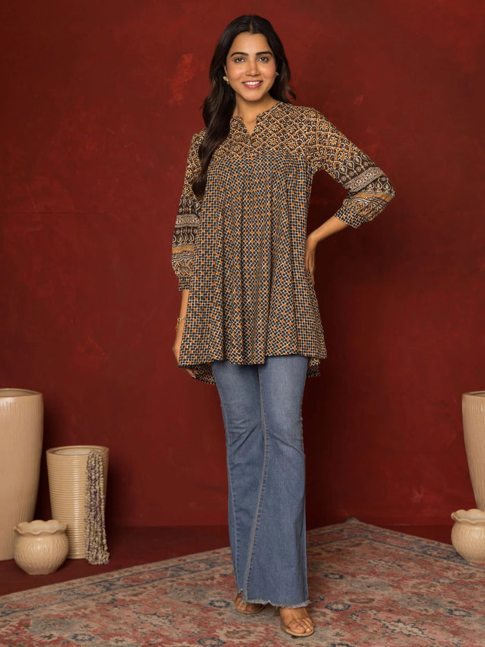 Brown Cotton Modal Collar Geometrical Short Top For Women's