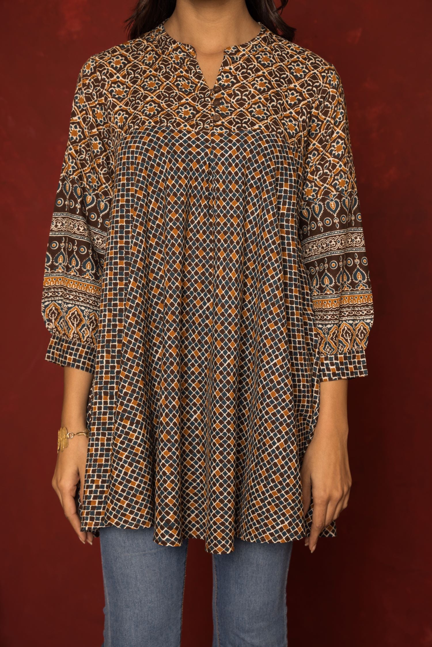 Brown Cotton Modal Collar Geometrical Short Top For Women's