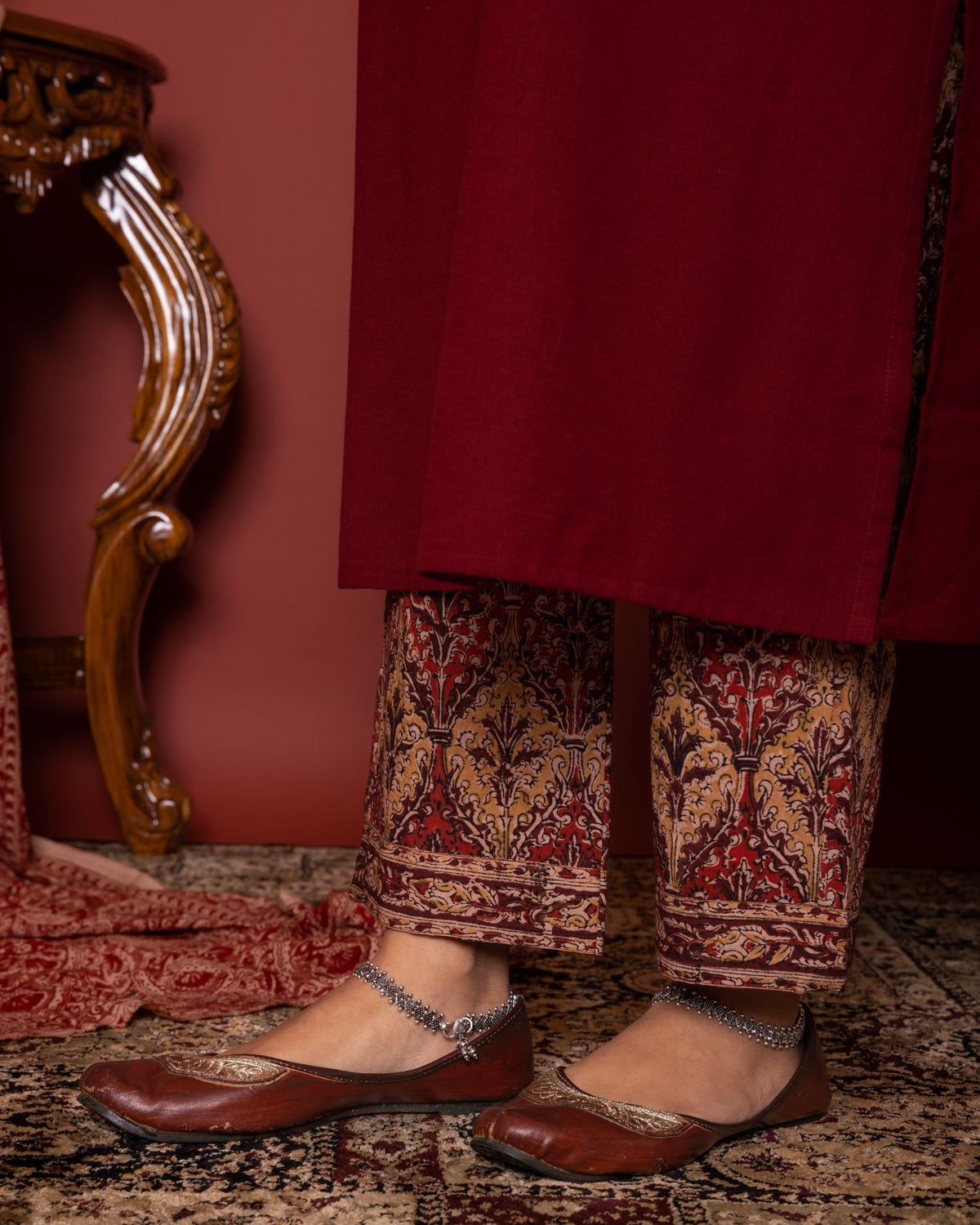 MAROON KURTA- FLAX  &  PANT- COTTON  SLEEVES KAMALKARI BORDERS KURTA PANT SET