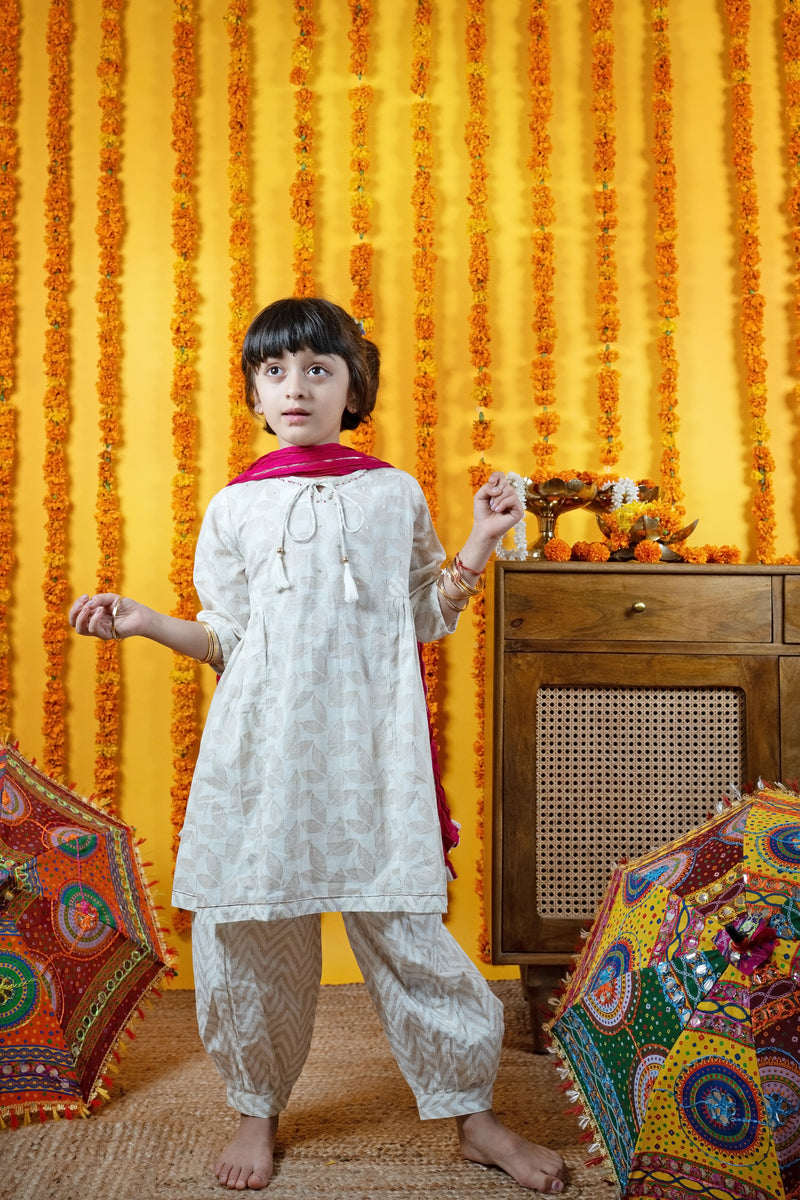 Girls White Kurta Salwar Set