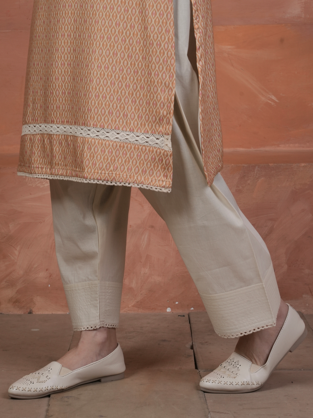 Peach Viscose Twill Round with Slit Kurta Salwar Set For Women's