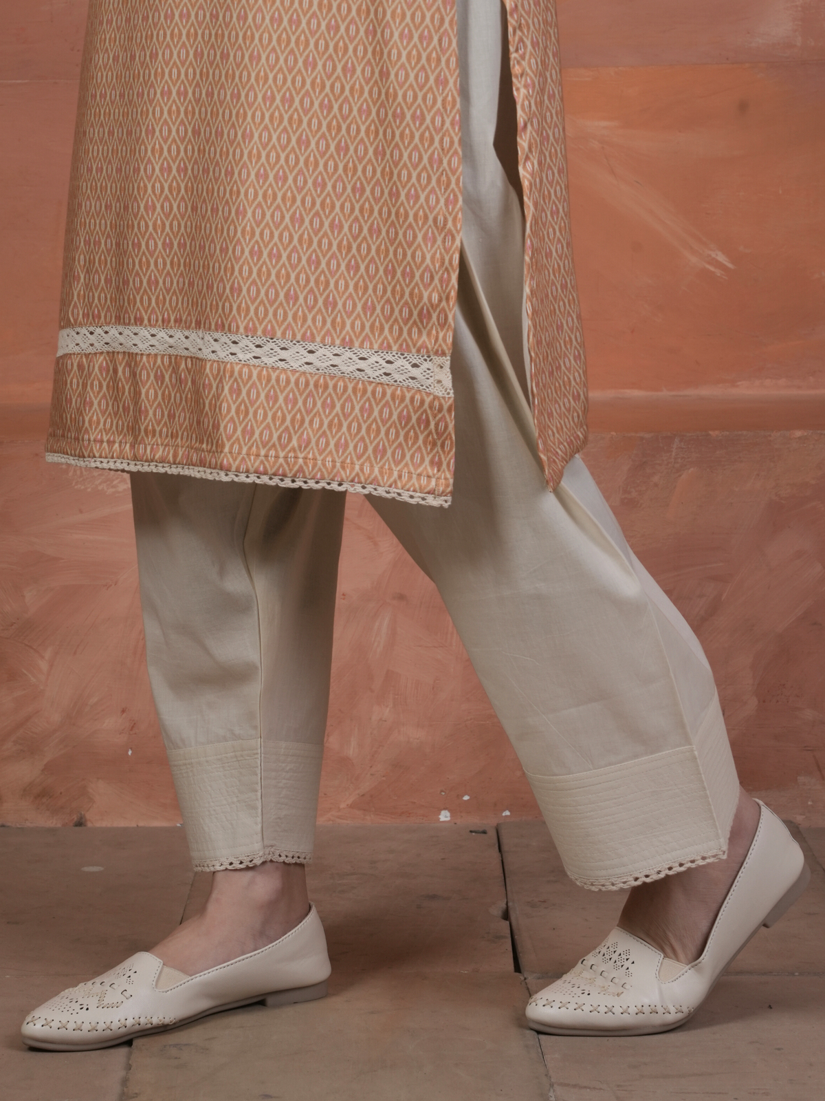 Peach Viscose Twill Round with Slit Kurta Salwar Set For Women's