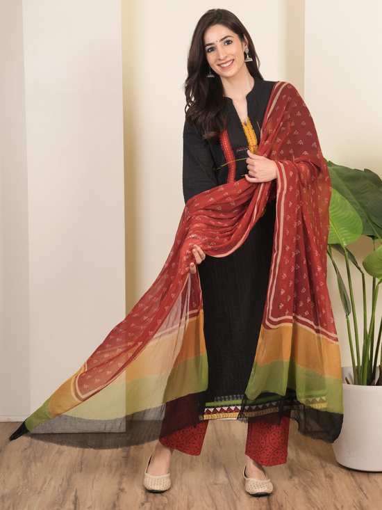 Black Cotton Collar With V-Neck Complete Suit Set For Women's