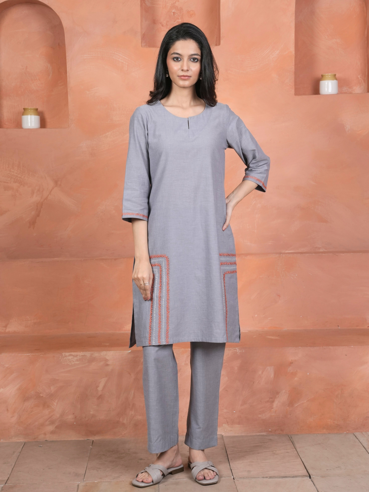 Gray Cotton Handloom Round Neck Kurta Pant Set For Women's