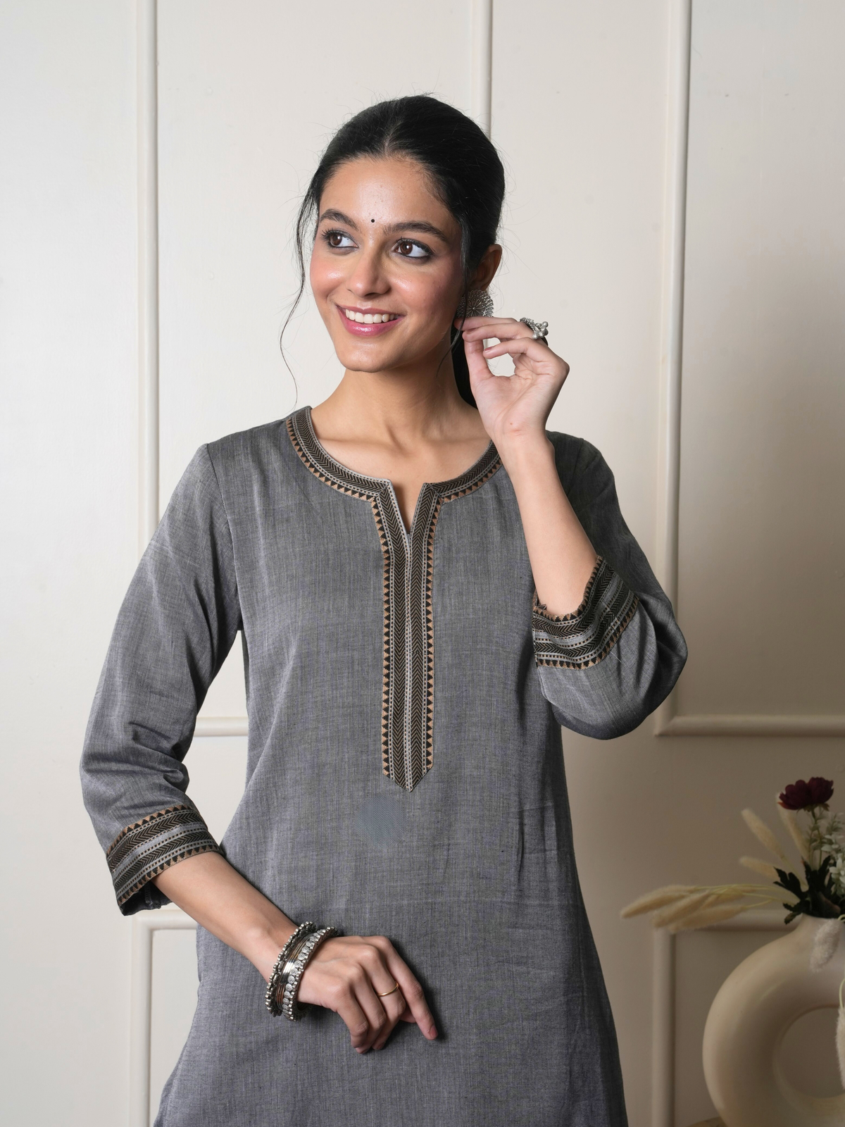 Gray South Handloom Round with Slit Neck Kurta for Women's