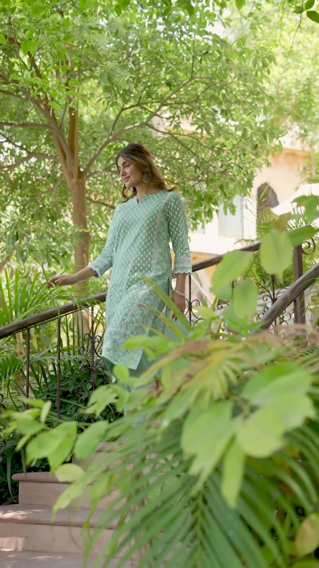 GREEN COTTON ROUND WITH V NECK CROSHIA LACE KURTA PANT SET