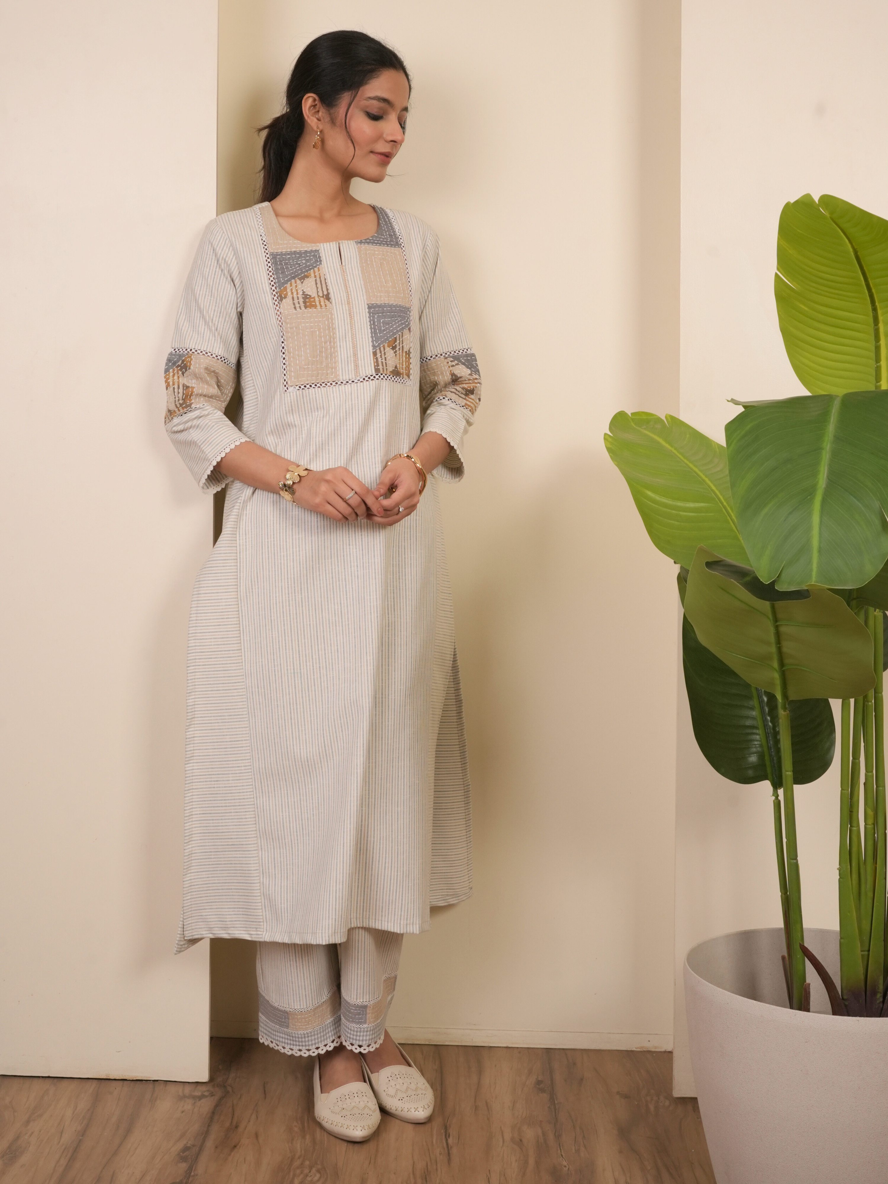 Off White Woolen Kurta Pant