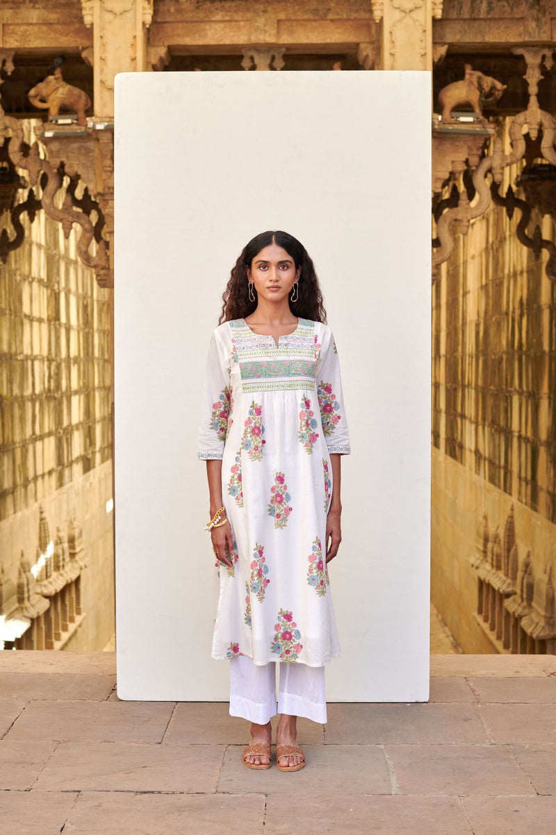 White Cotton Round Neck Handblock Print Kurta For Women's