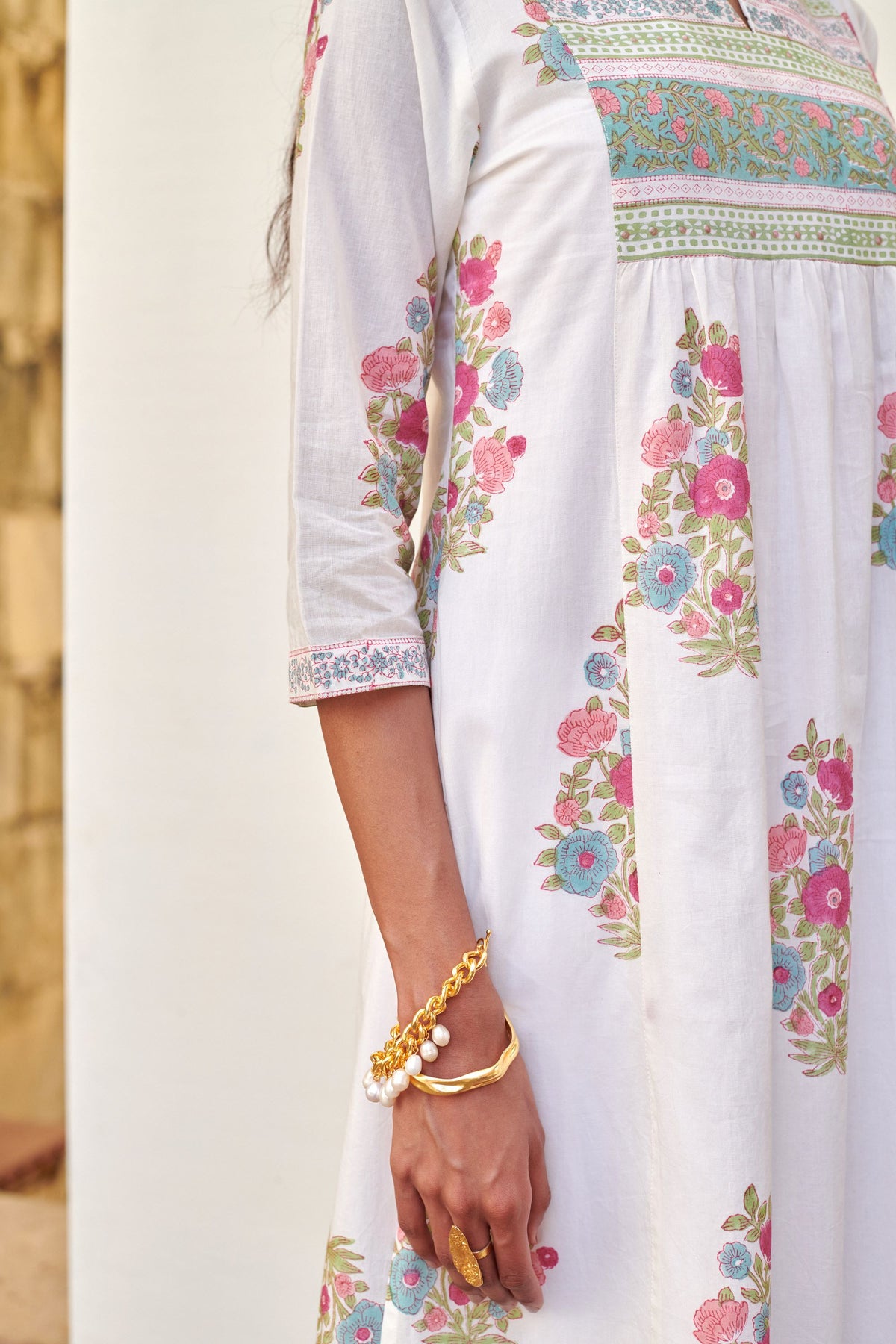 White Cotton Round Neck Handblock Print Kurta For Women's