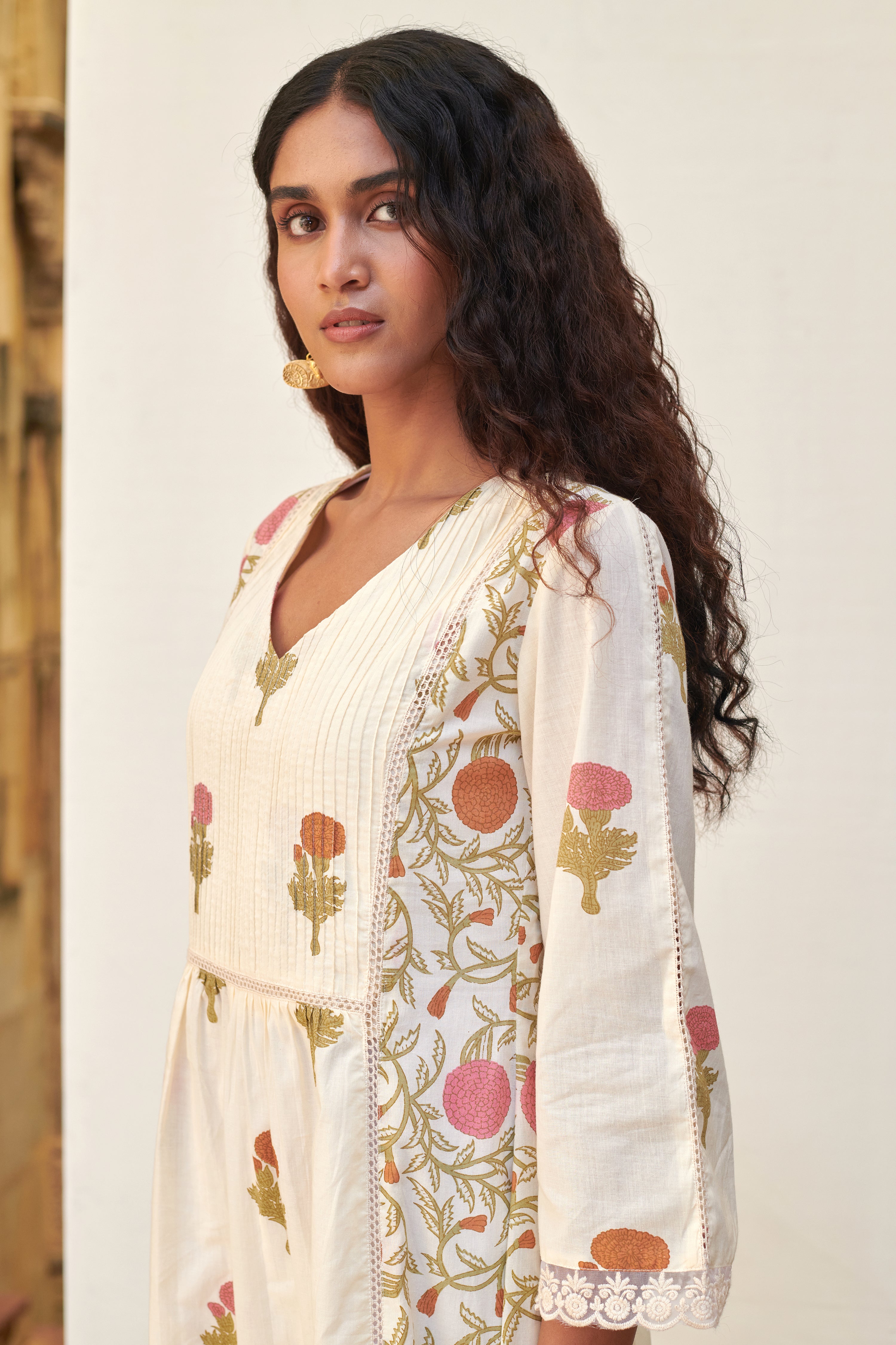 Cream Cotton Floral Print V-Neck Kurta Pant Set For Women's